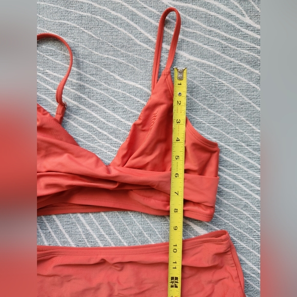 Cupshe twist top high waisted bikini - Picture 6 of 9
